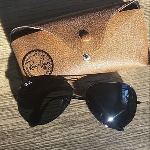 Ray Ban Large Aviator Sunglasses